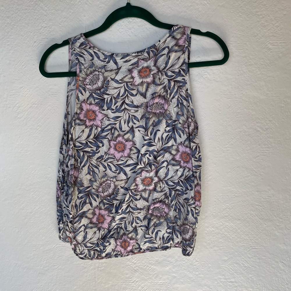 H&M Summer Tank - Picture 3 of 3